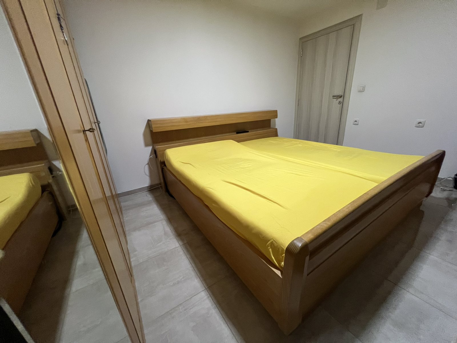 Bracni krevet sa daljinskim po