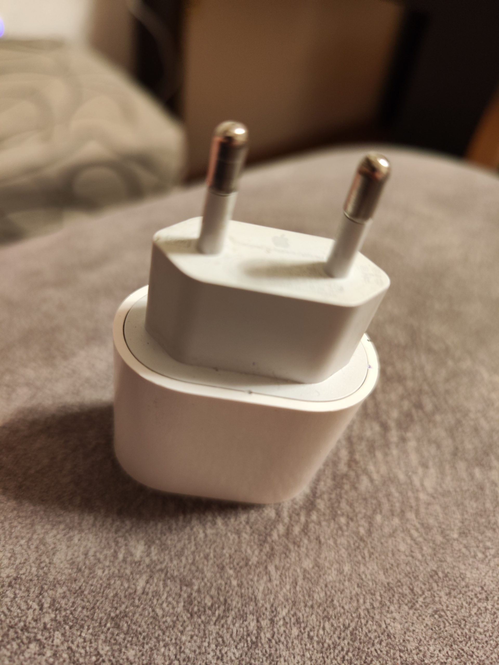 Orginalna kocka za ajfon 2OW