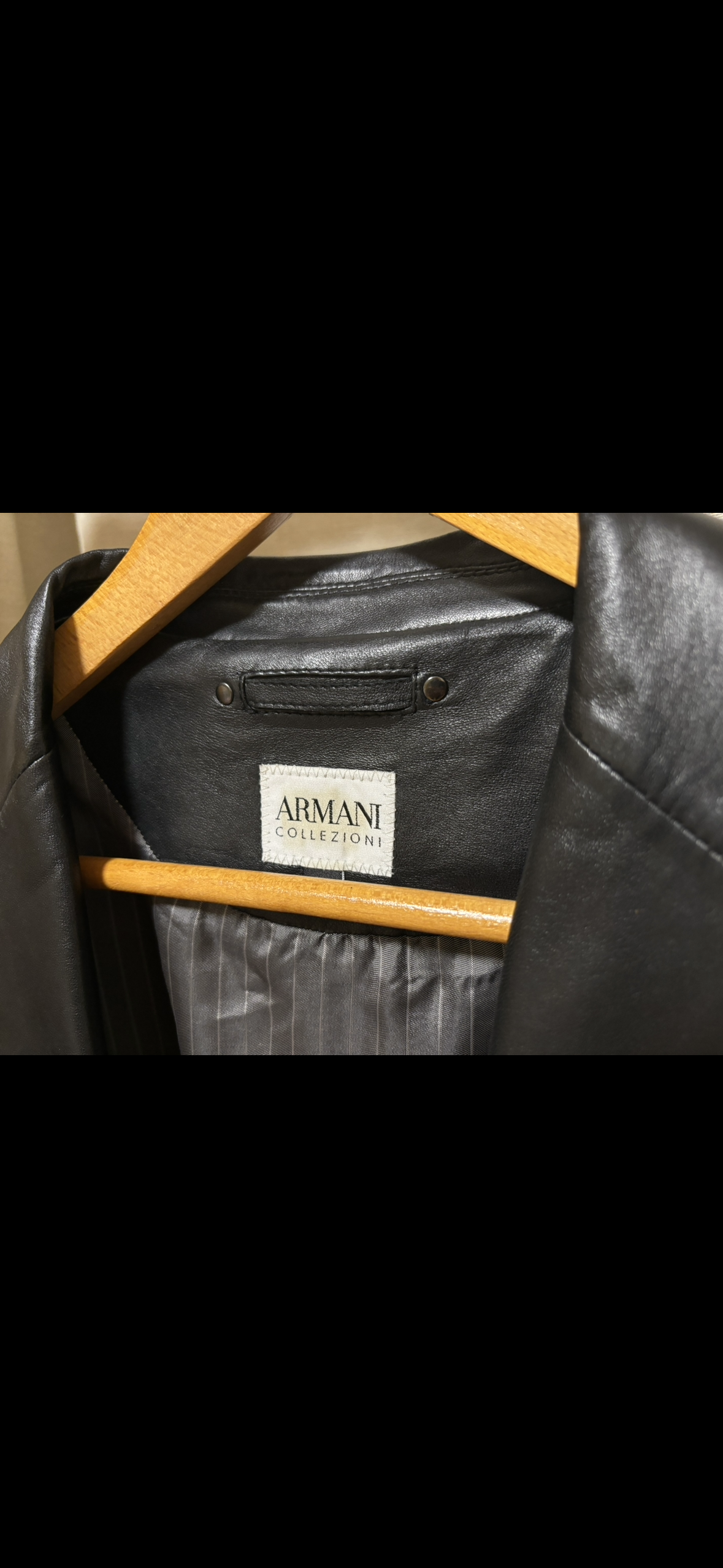 Prodajem Armani kožni sako