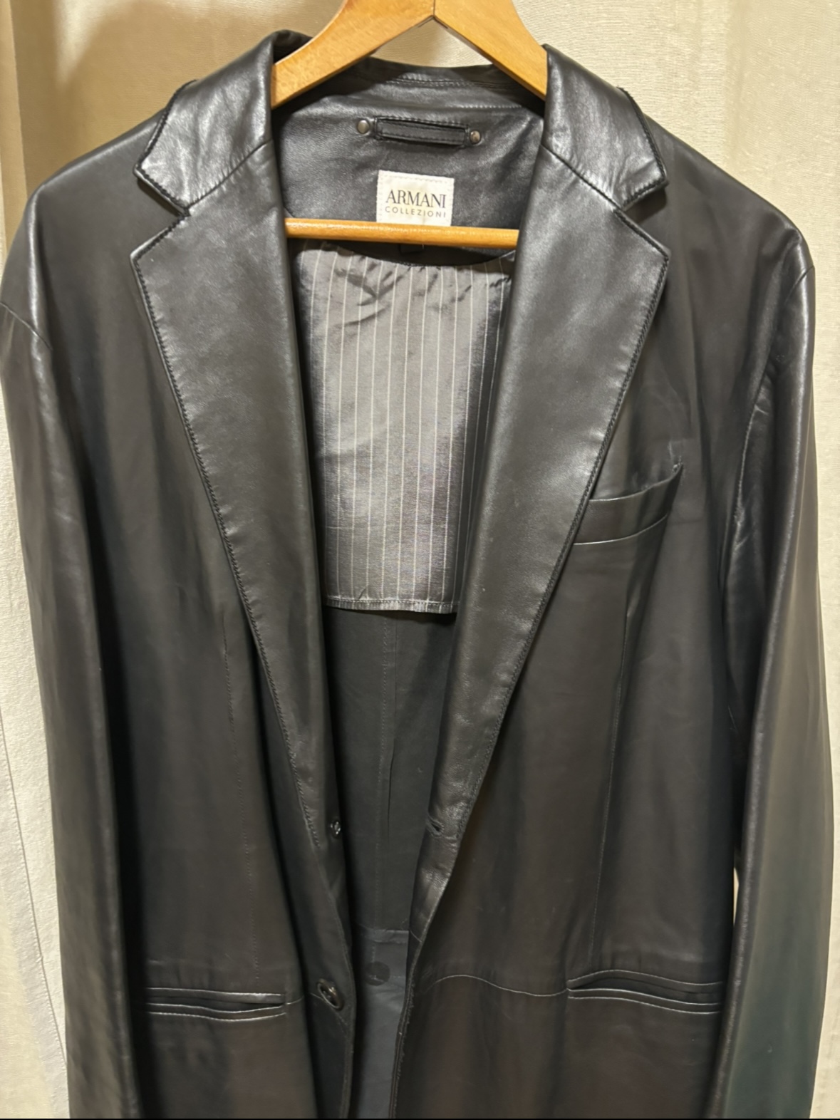 Prodajem Armani kožni sako