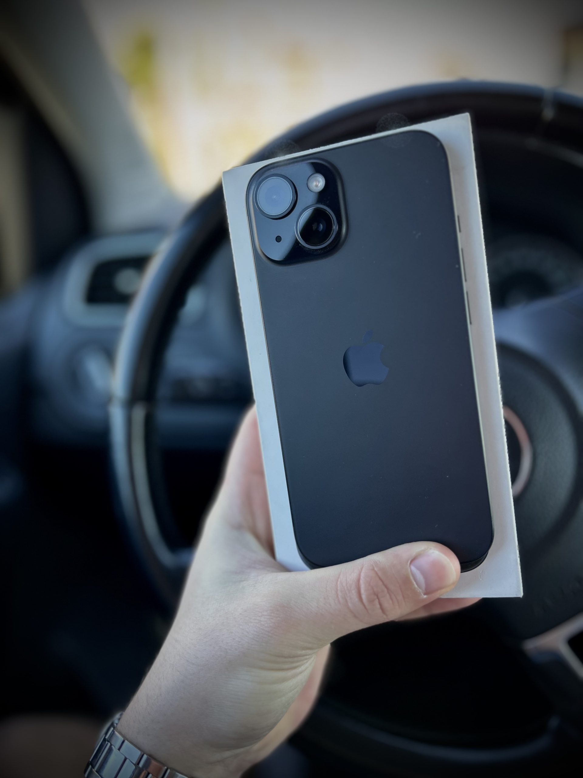 iPhone 15 256GB full pack 100%