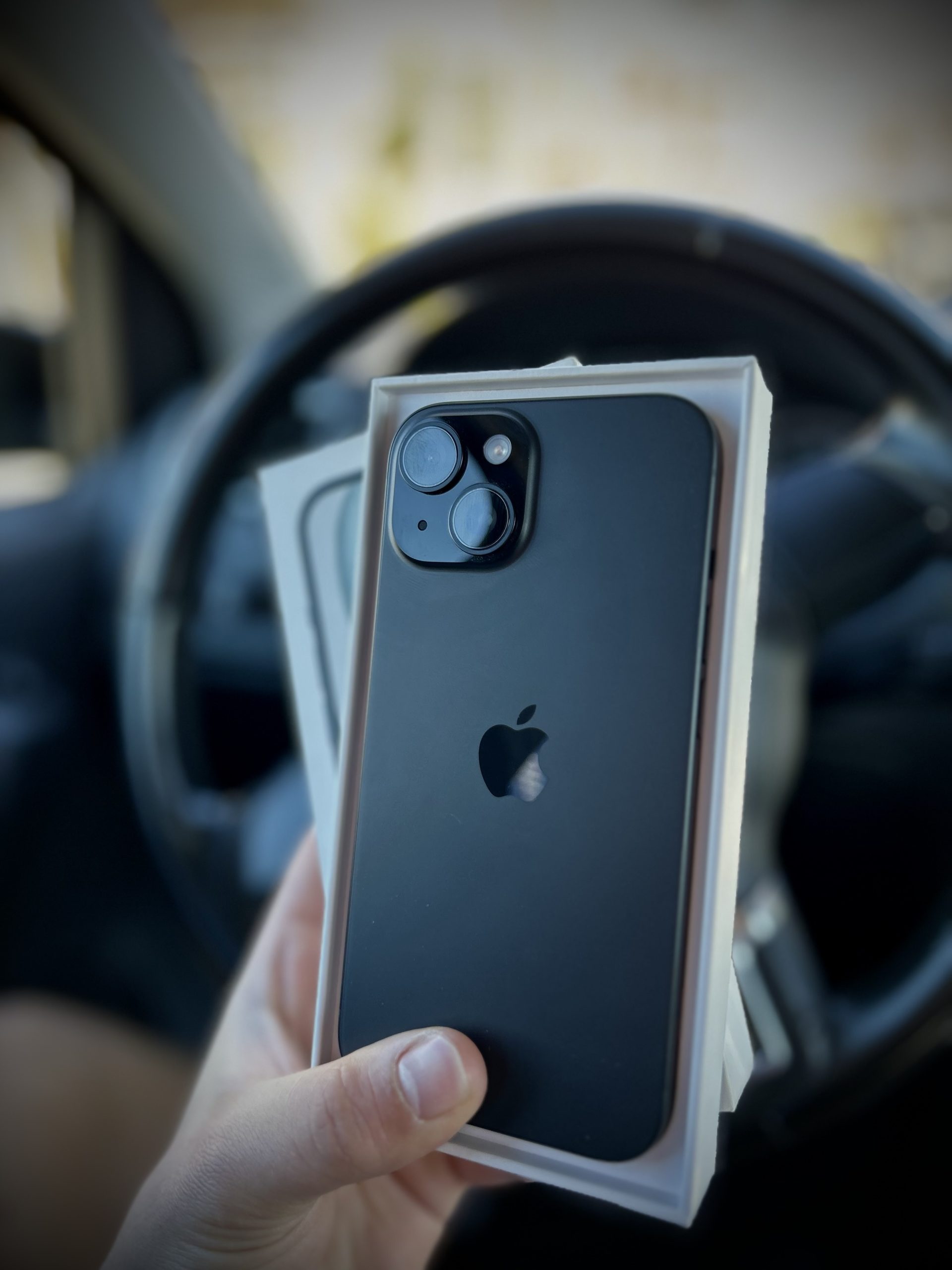 iPhone 15 256GB full pack 100%