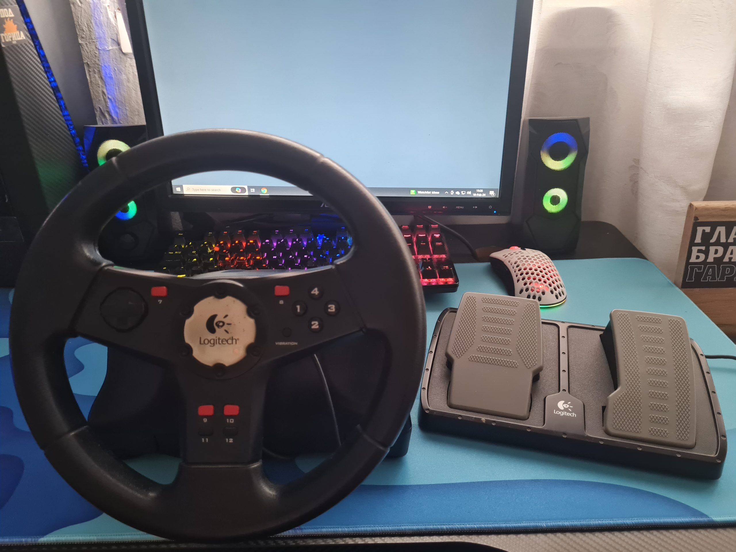 Logitech volan i pedale