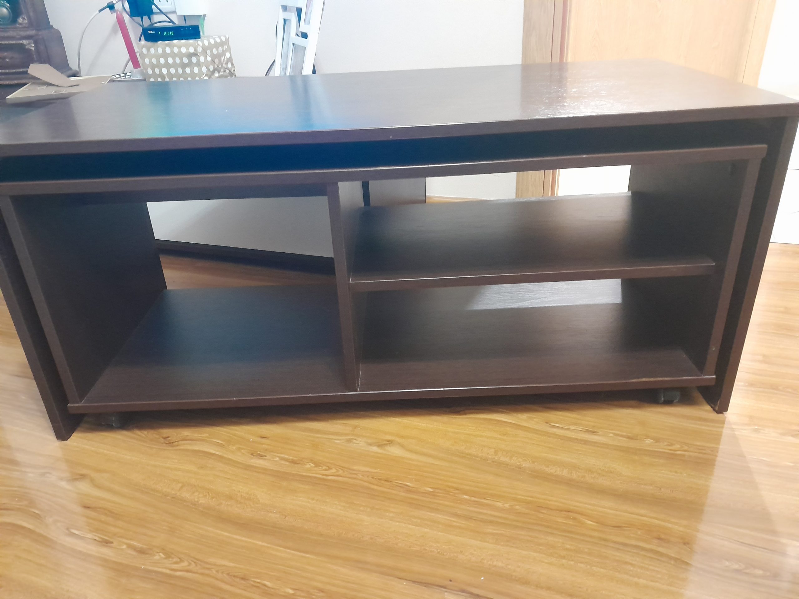 Tv komoda i klub sto