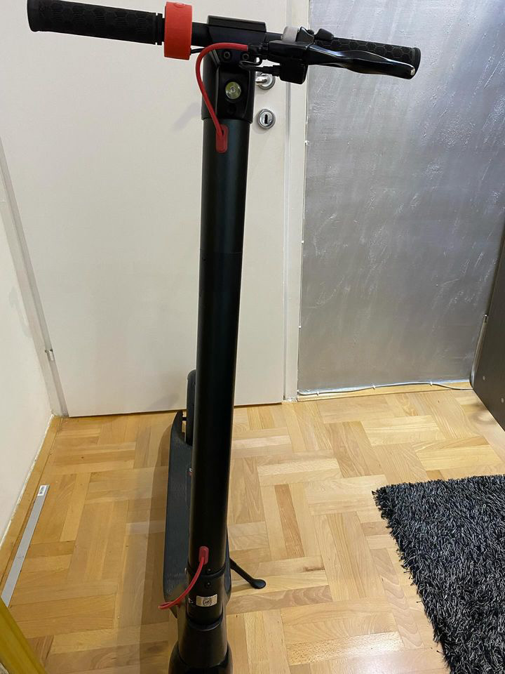 Prodajem elketricni trotinet.