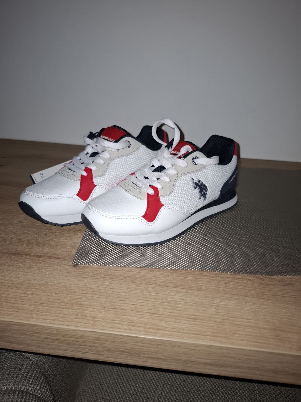 Prodajem original patike