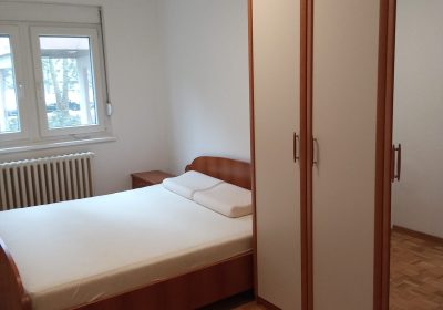 8-bedroom-french-bed-Celebonovica-Bezanija-Beograd-flat-sale-tenanted-Expo-2027-prodaja-sa-zakupcima-tenanted-invest-estate-property-bitcoin-Serbia-3