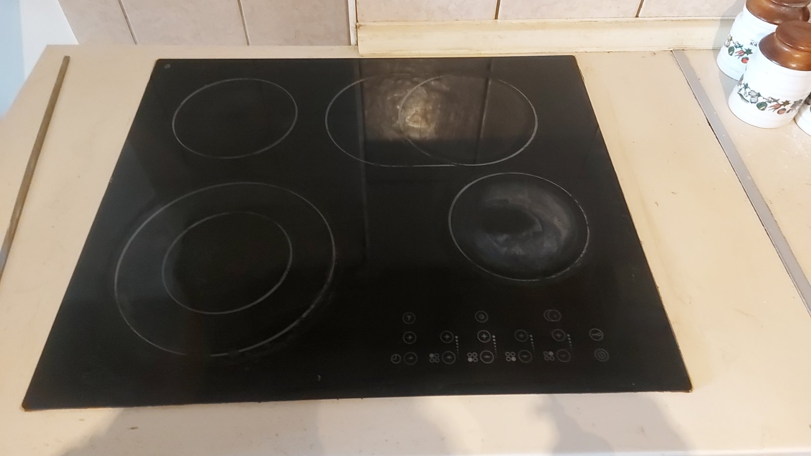 Polovni, ugradni šporet