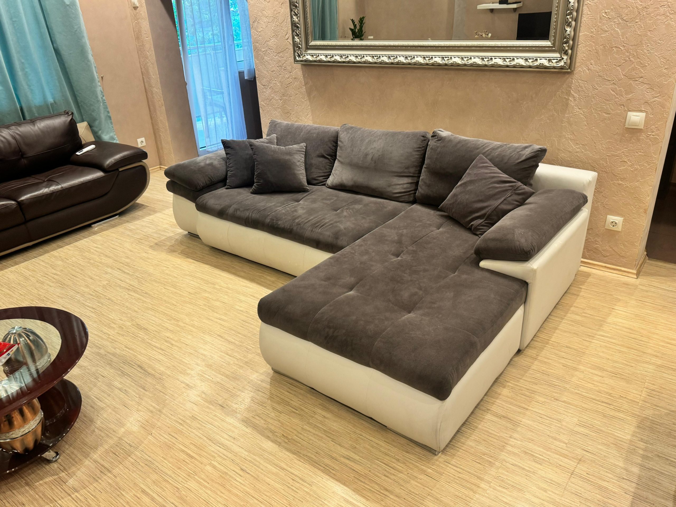 Prodajem ugaonu garnituru