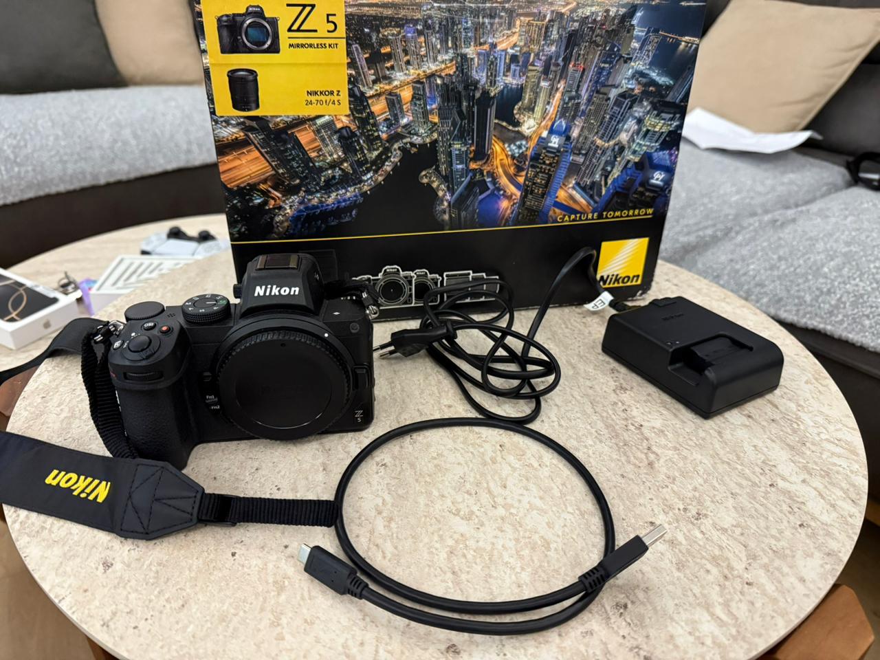 Nikon aparat Z5 i objektiv