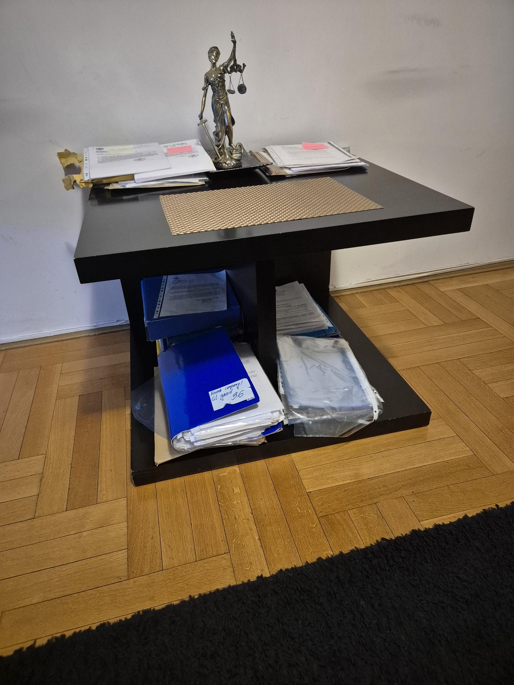 POVOLJNO – kancel. namještaj