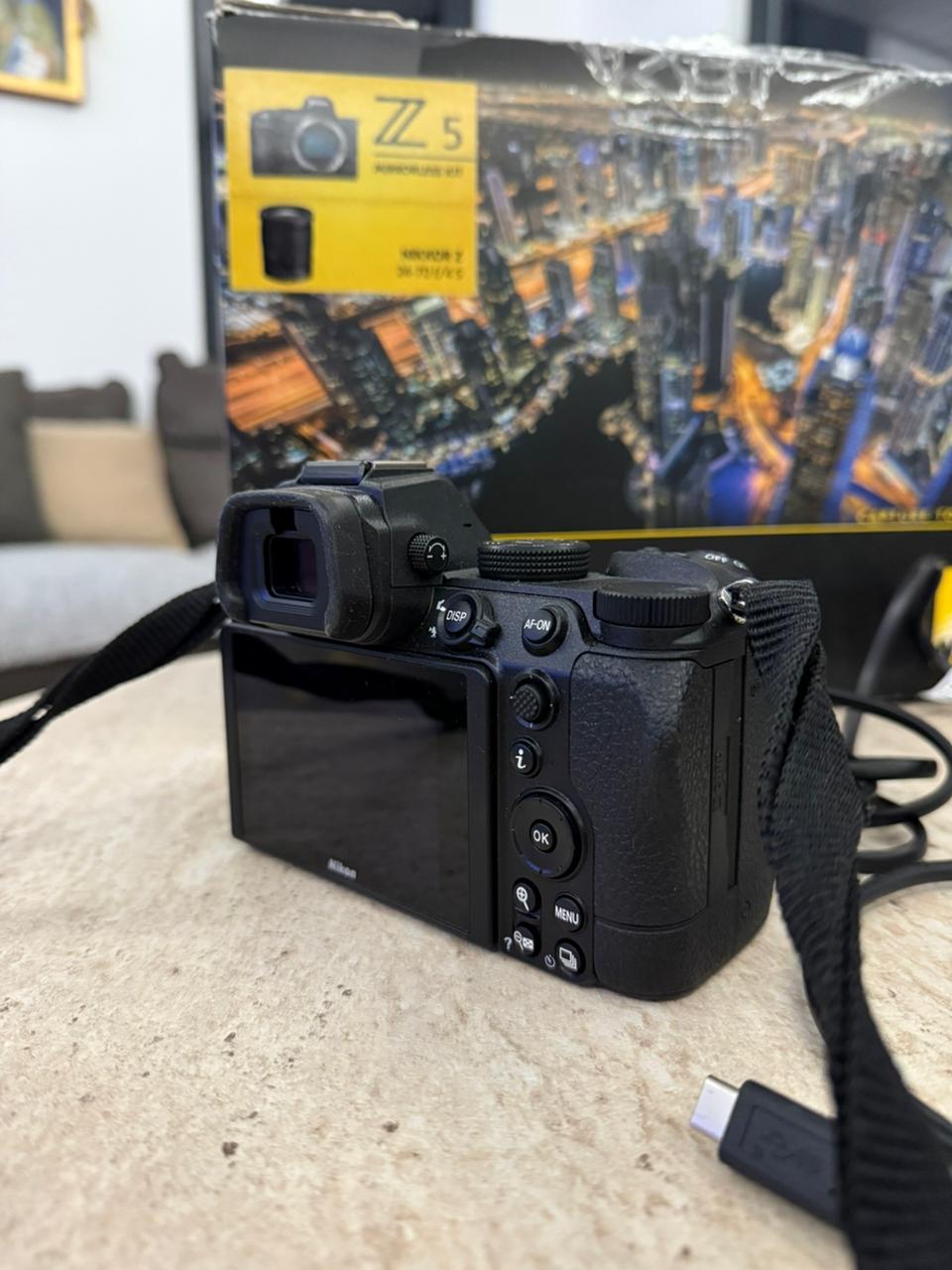 Nikon aparat Z5 i objektiv