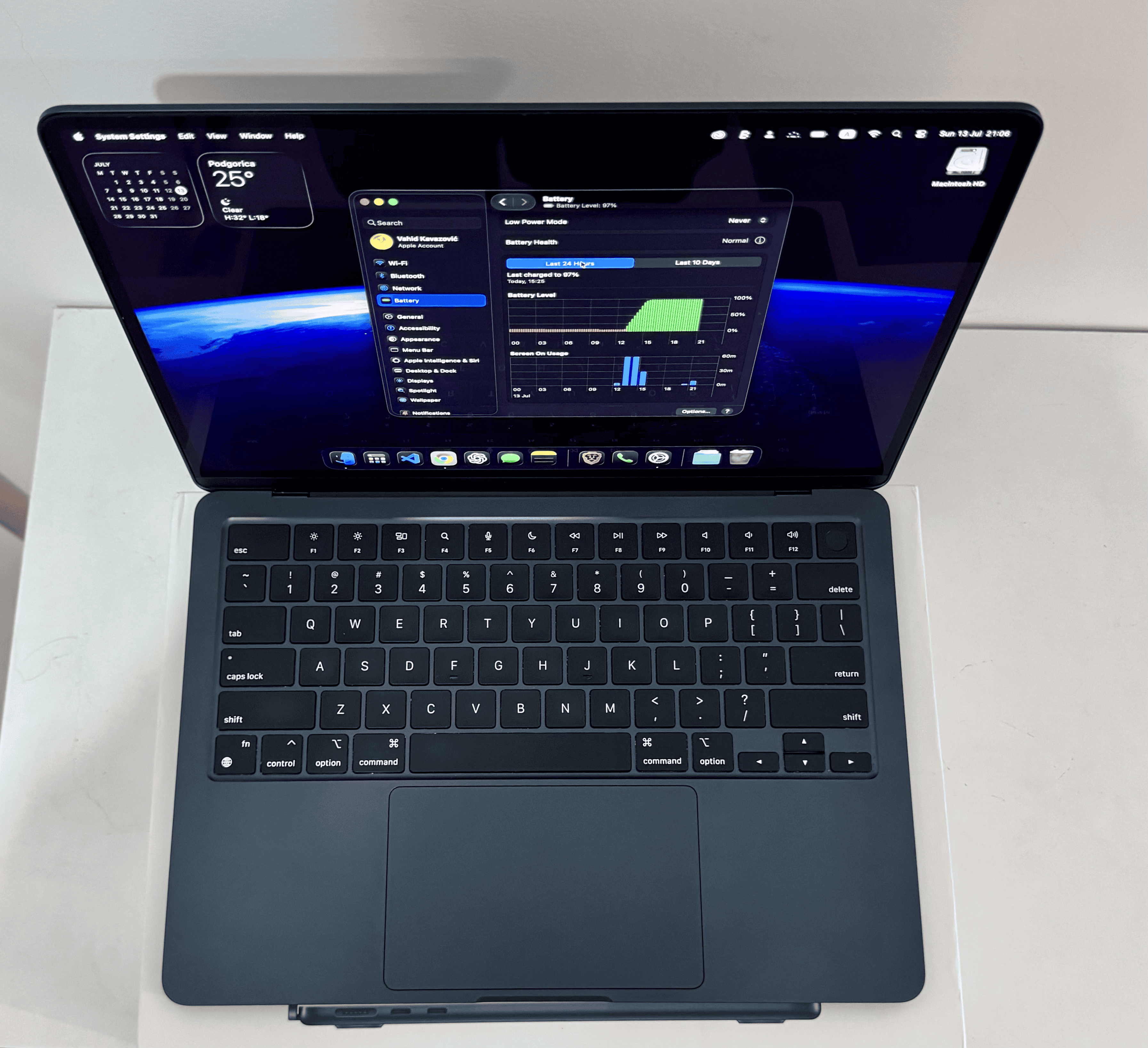 Prodajem Mac Book M2