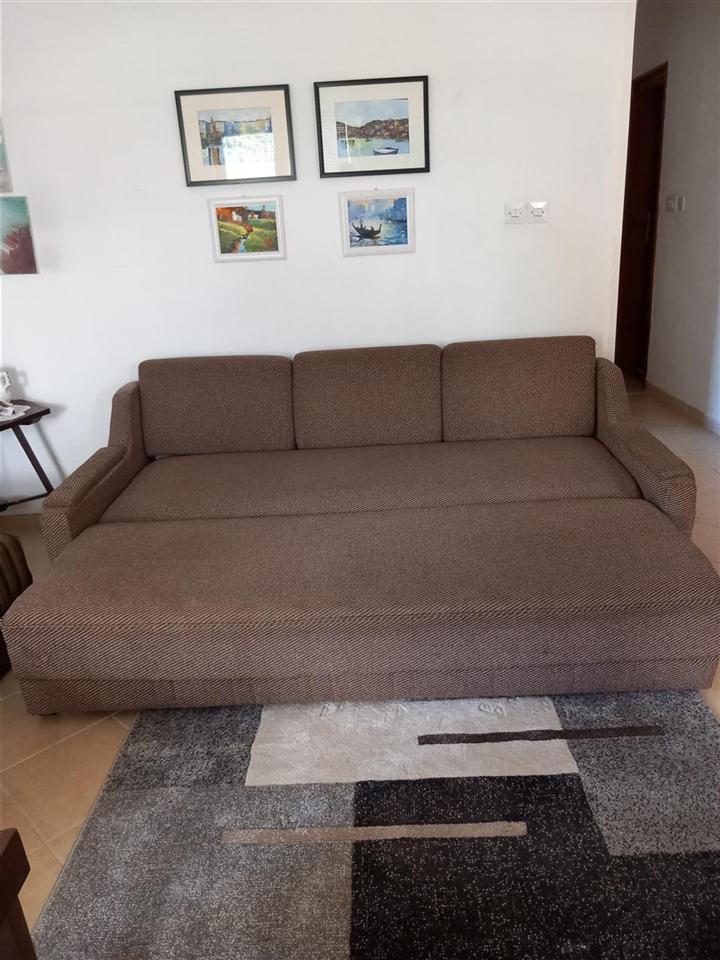 Poklanjam dva troseda