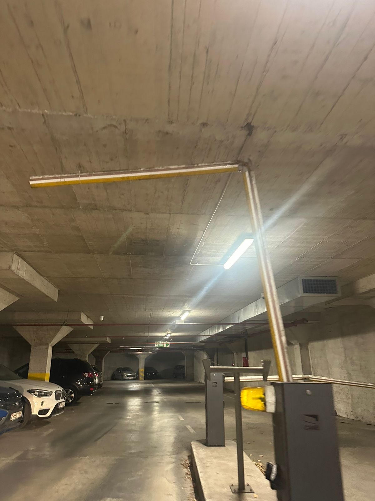 Prodajem garažno mjesto PG