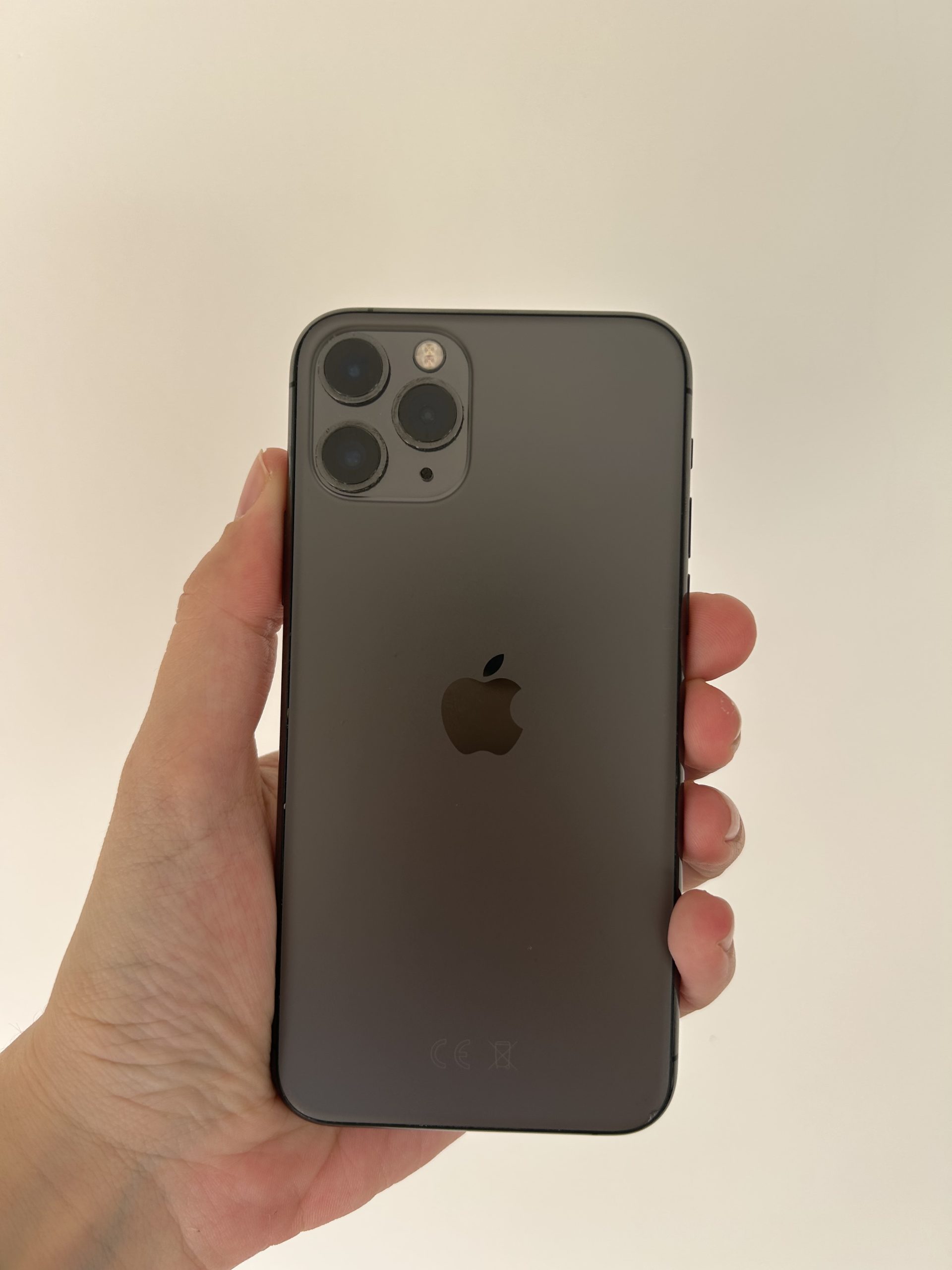 Prodajem iphone 11 pro