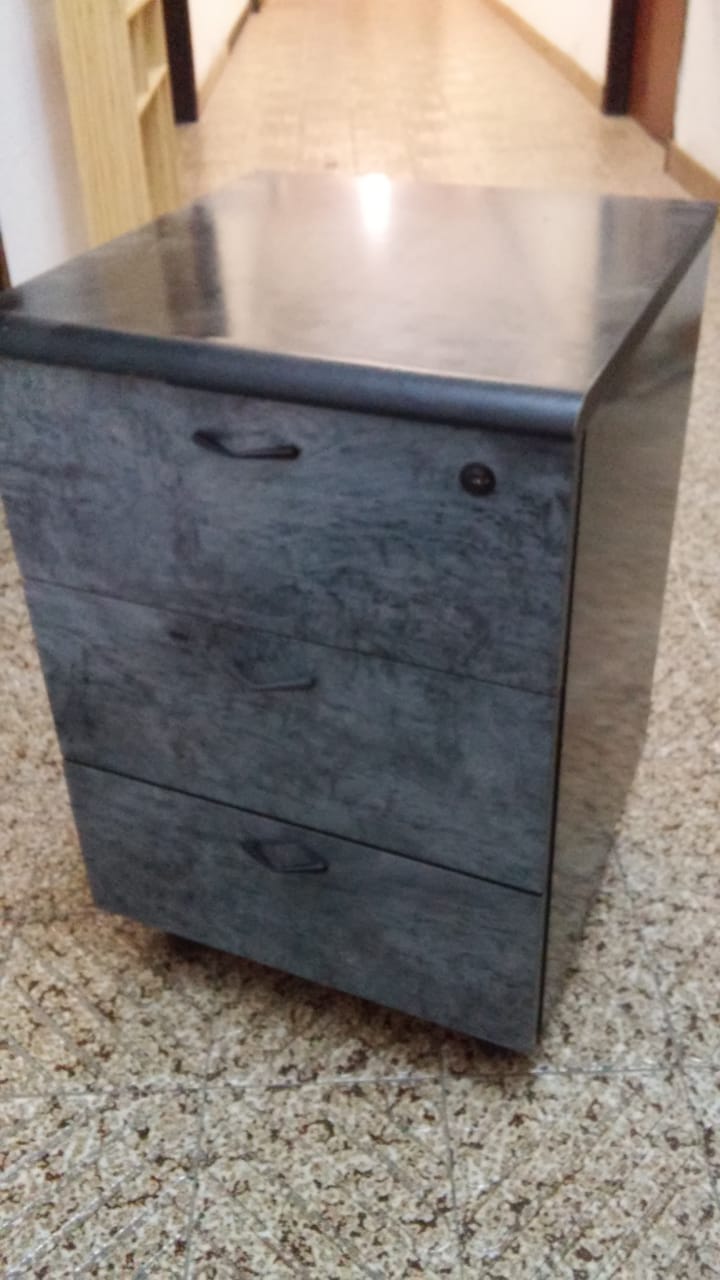 dusek . fotelju , stolicu