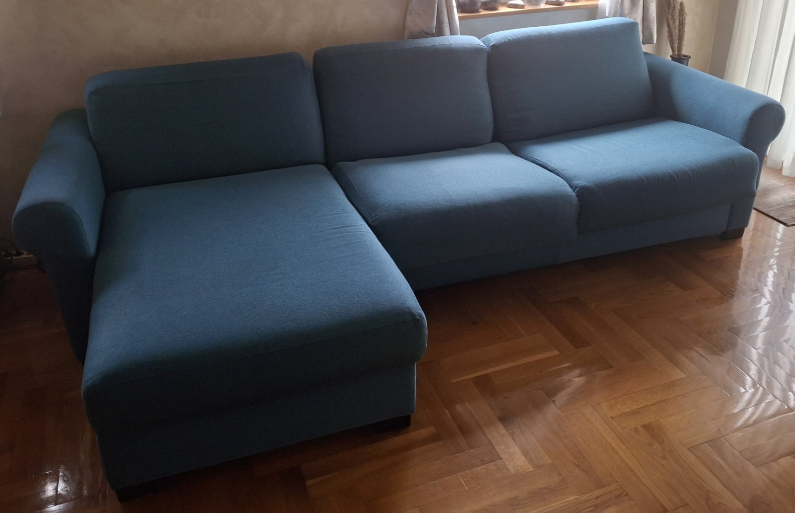 Ugaona garnitura sa mehanizmom