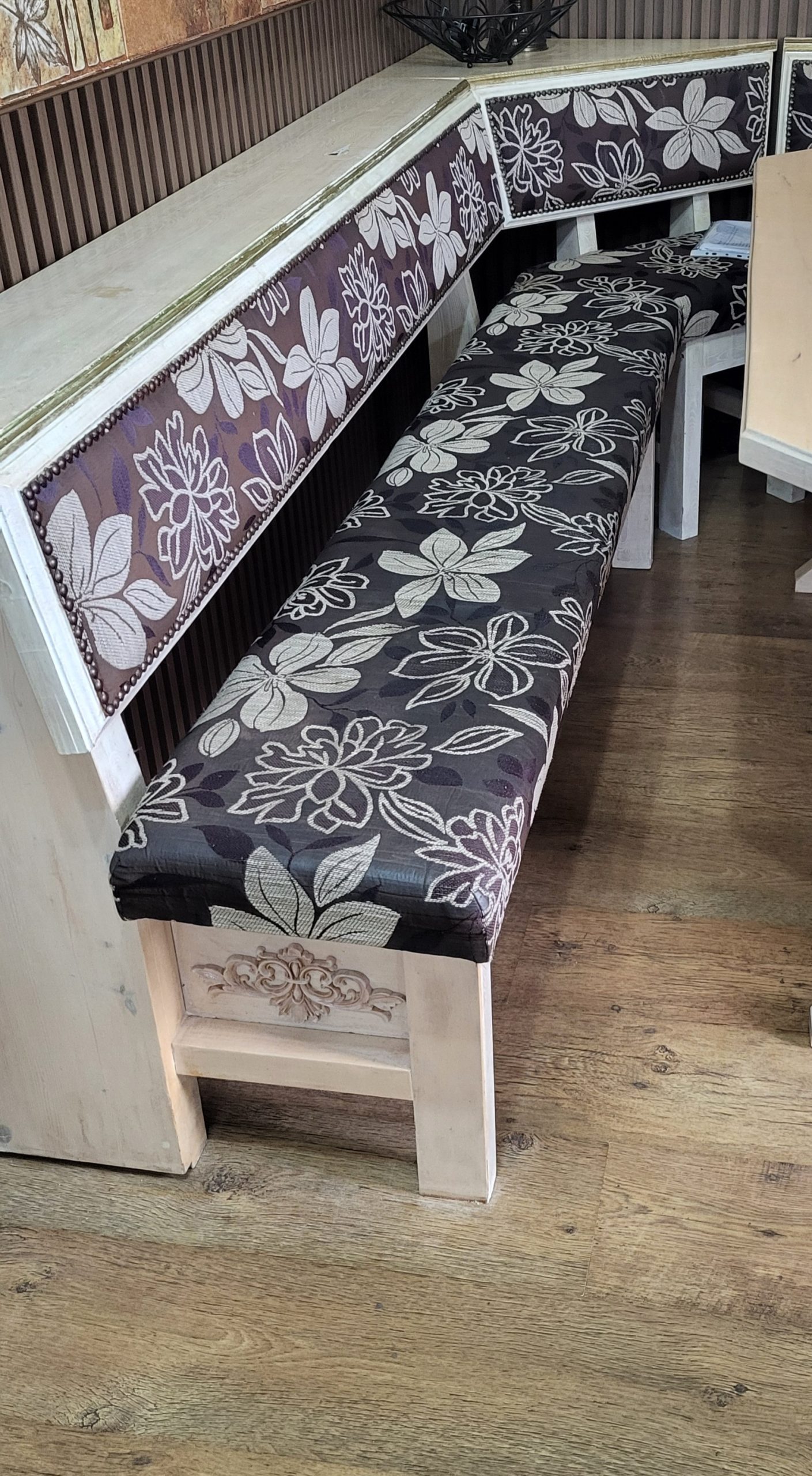 Tapacirane klupe puno drvo