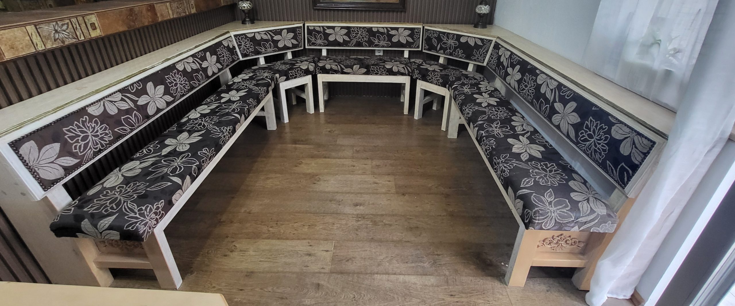 Tapacirane klupe puno drvo