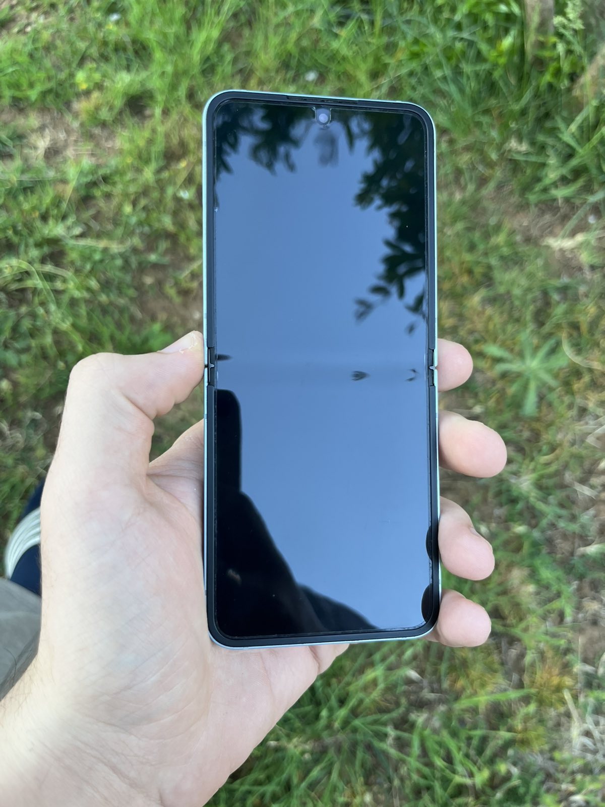 Prodajem z flip 6 kao nov