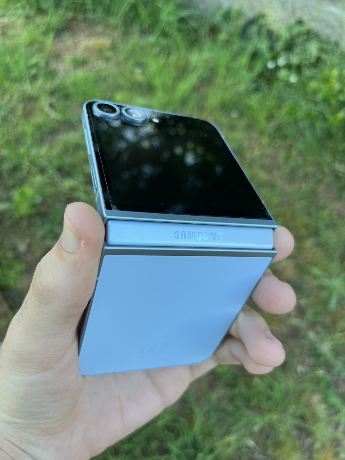 Prodajem z flip 6 kao nov