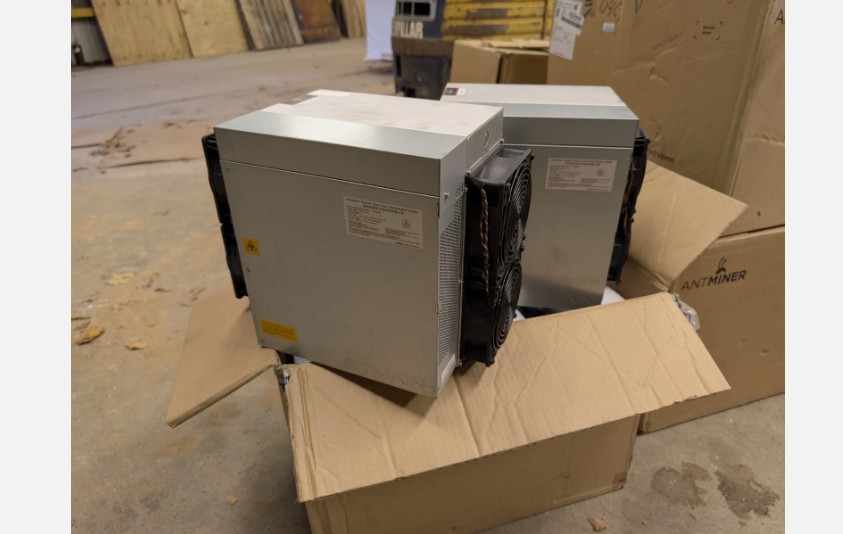 Wholesales Bitmain S21 XP 270t