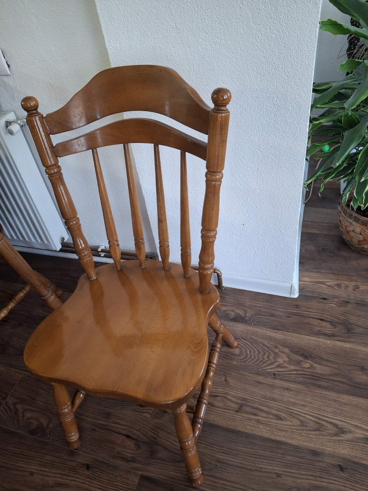 Prodajem sto i 6stolica